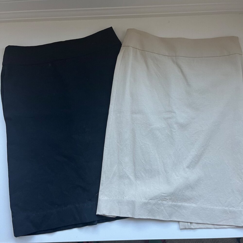 Banana Republic Stretchy Pencil Skirts Size 4
